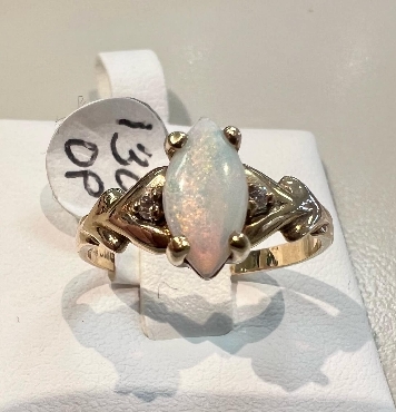 10K Gold Opal and Cubic Zirconia Ring