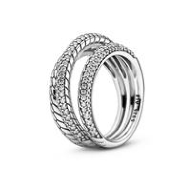 Snake chain sterling silver Pandora® ring with clear cubic zirconia.
Size 6