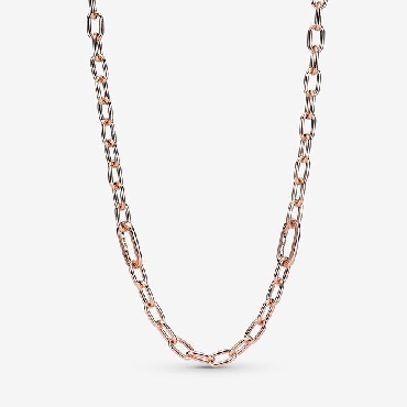 Pandora® 14k Rose gold plated link necklace. 
50cm