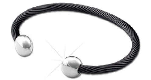 Q-Ray® Bracelet.
Black and white combo deluxe. Size medium.