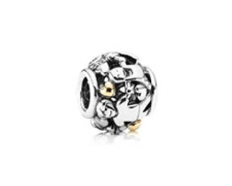 Pandora® Charm
Family Forever with 14K gold
MOM