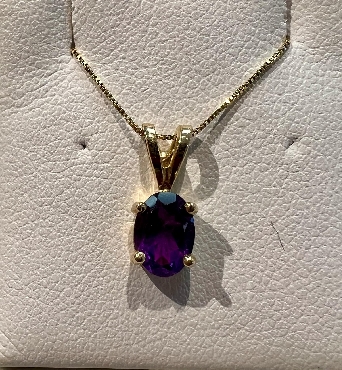 Yellow gold amethyst pendant.