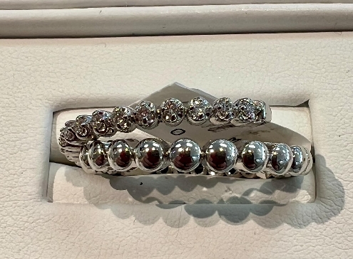14k white gold flexible ring with diamonds 0.27ct.